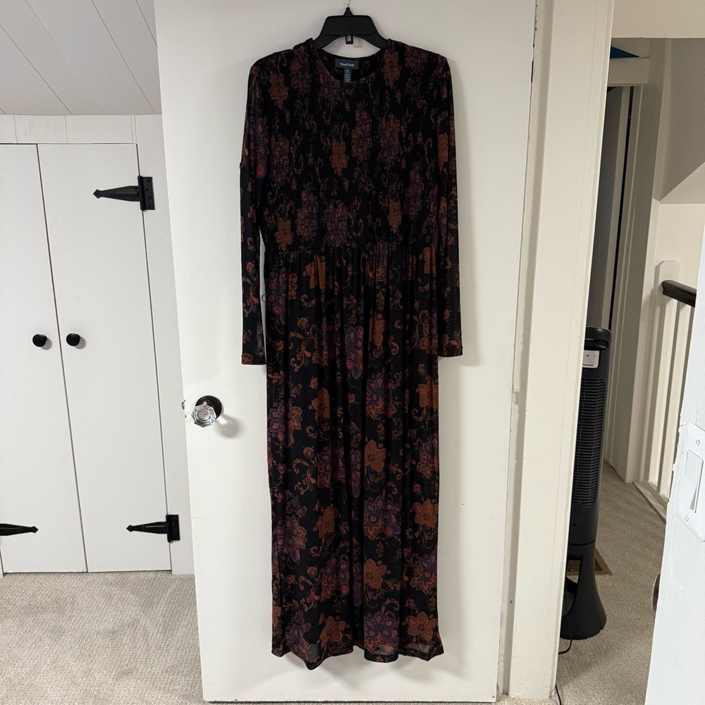 Modcloth Black Floral Maxi Dress